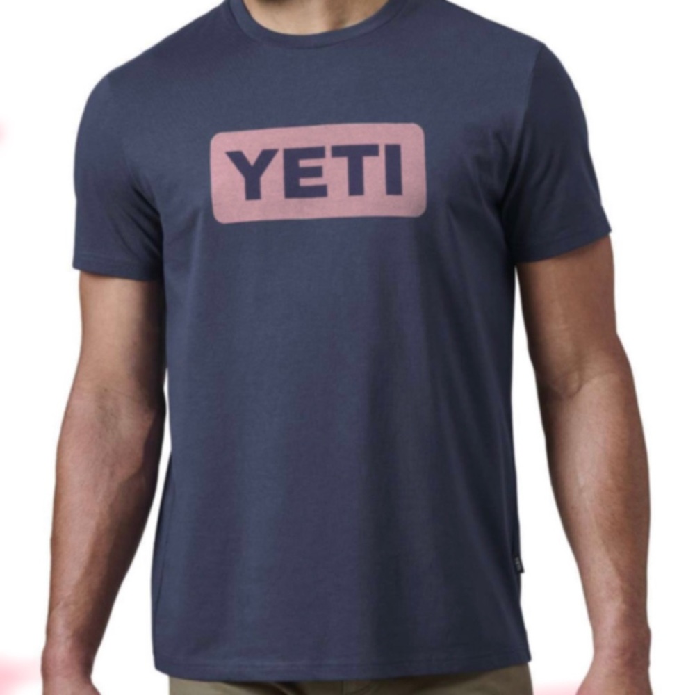 Yeti premium logo badge t shirt
